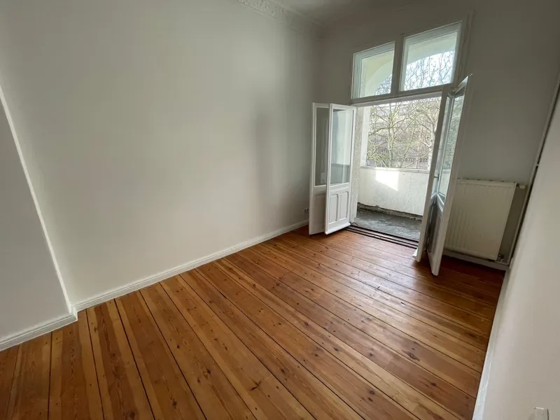 Helle 3 Zimmer Altbau Wohnung mit 2 Balkonen — photo 1